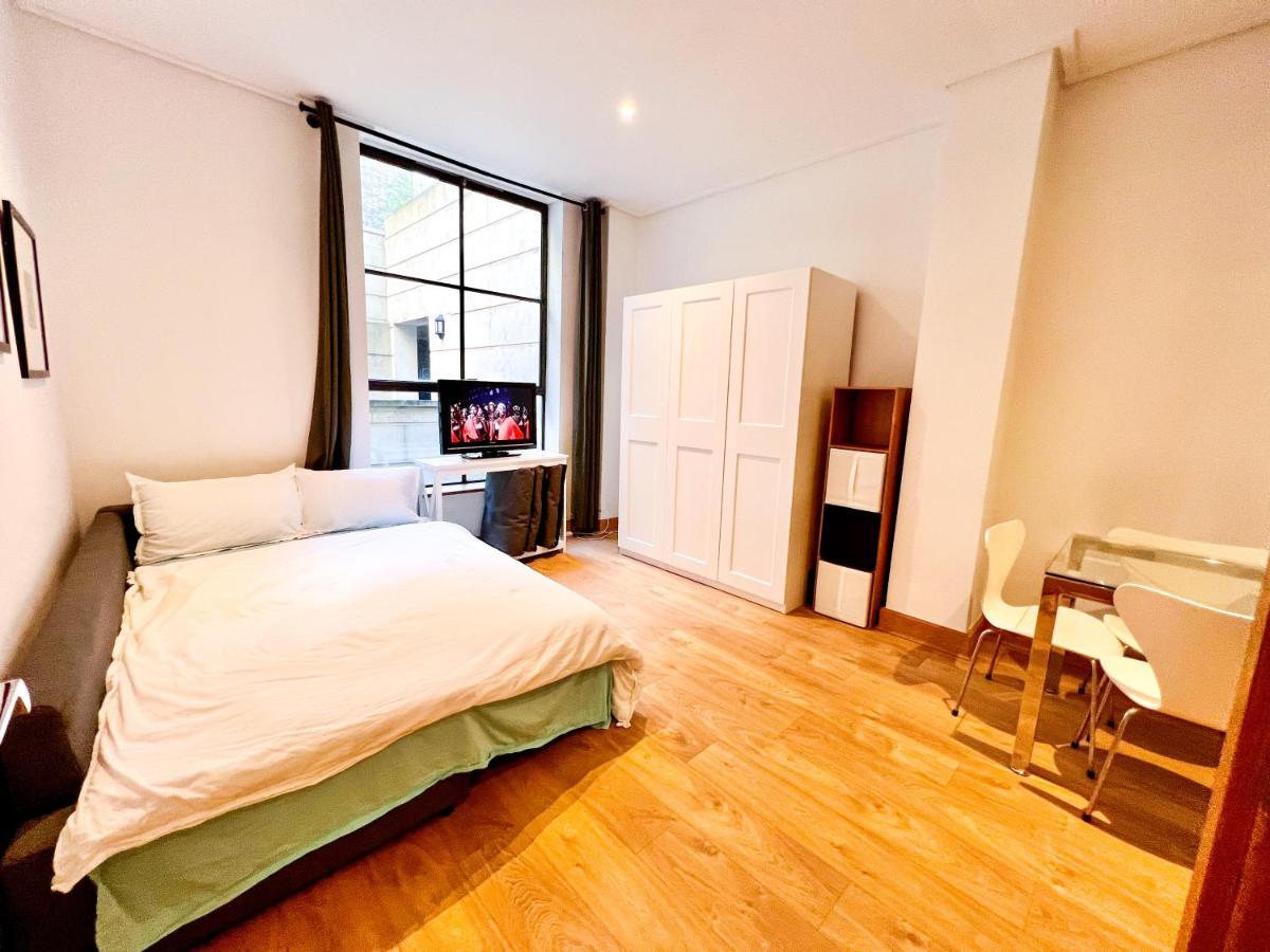 Superior Entire Apartment Between St Pauls Cathedral And Covent Garden London Kültér fotó