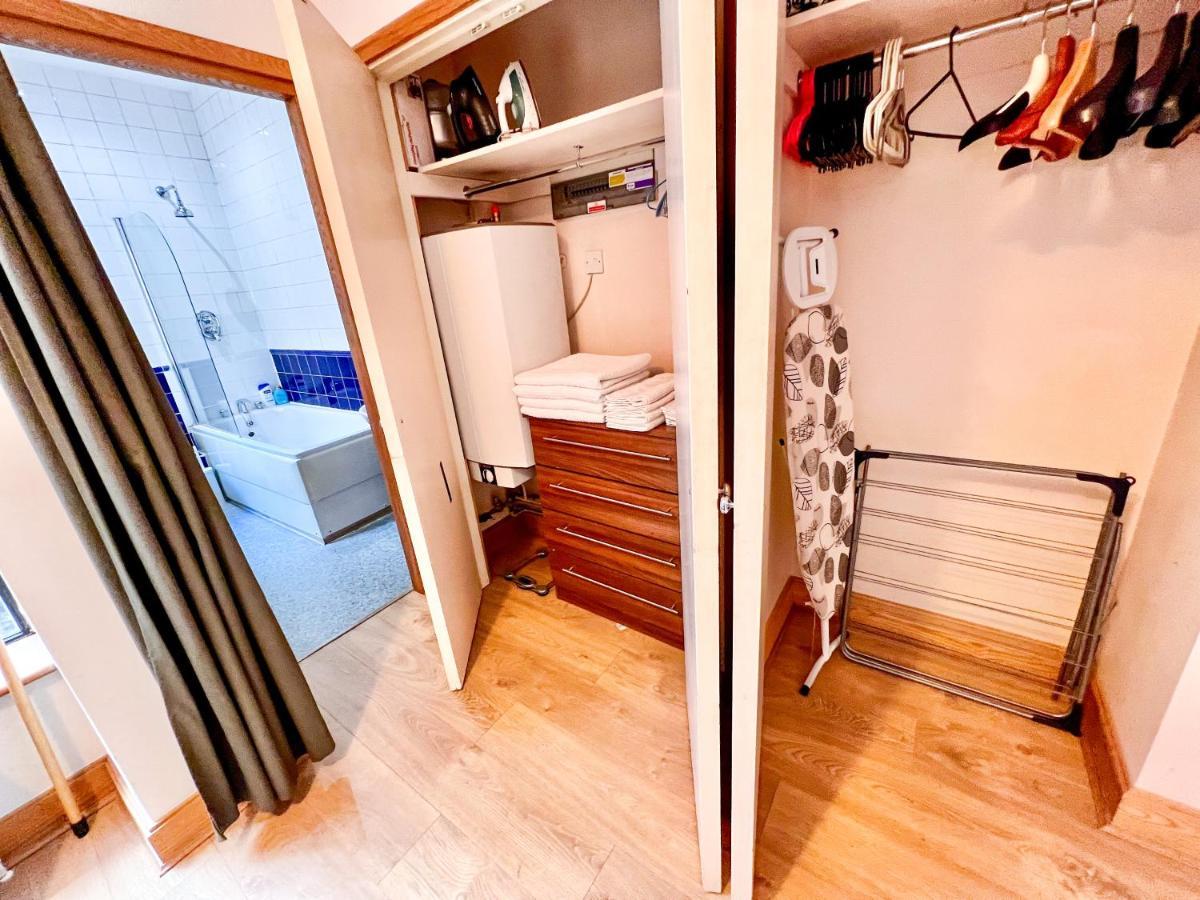Superior Entire Apartment Between St Pauls Cathedral And Covent Garden London Kültér fotó
