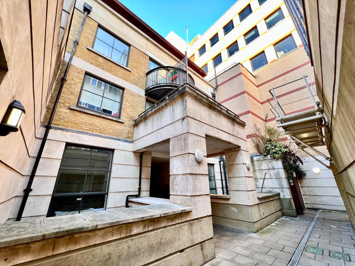 Superior Entire Apartment Between St Pauls Cathedral And Covent Garden London Kültér fotó