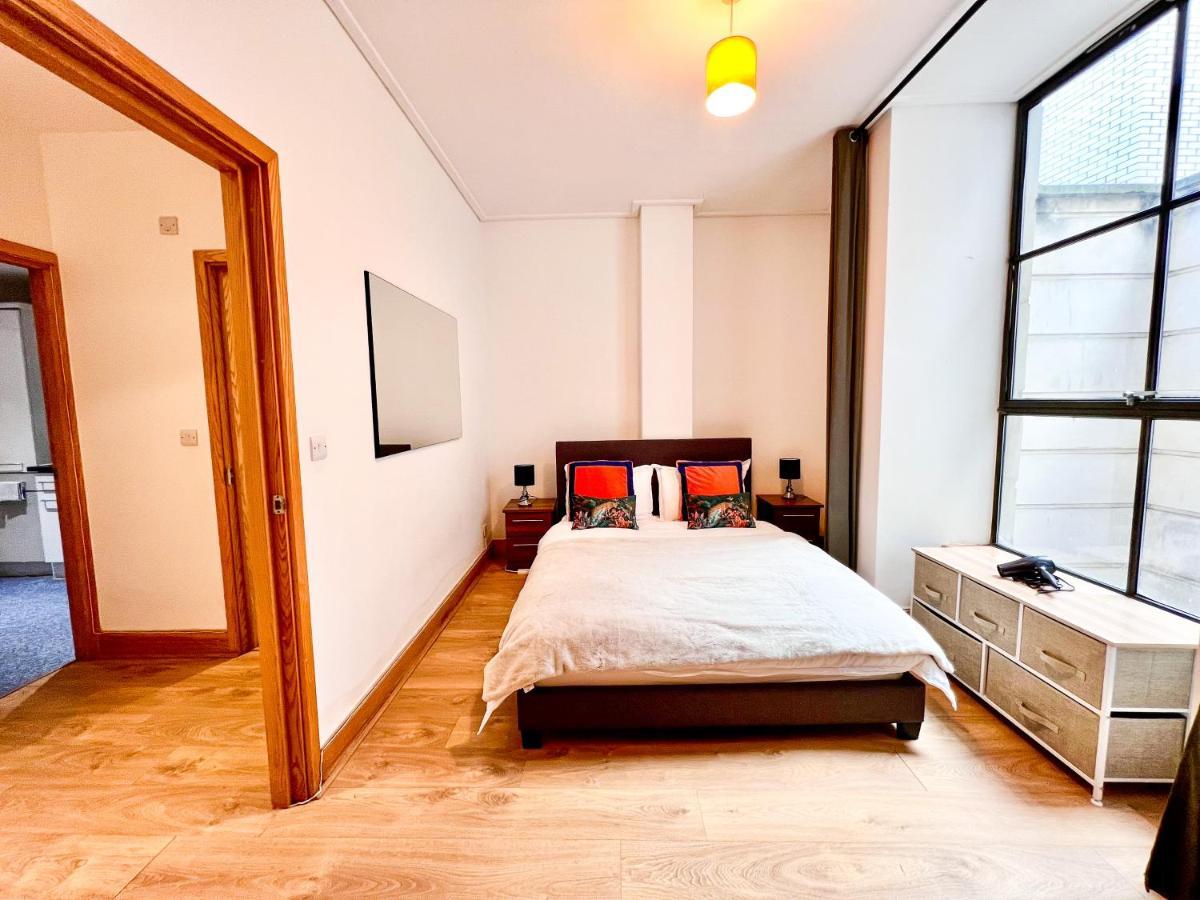 Superior Entire Apartment Between St Pauls Cathedral And Covent Garden London Kültér fotó