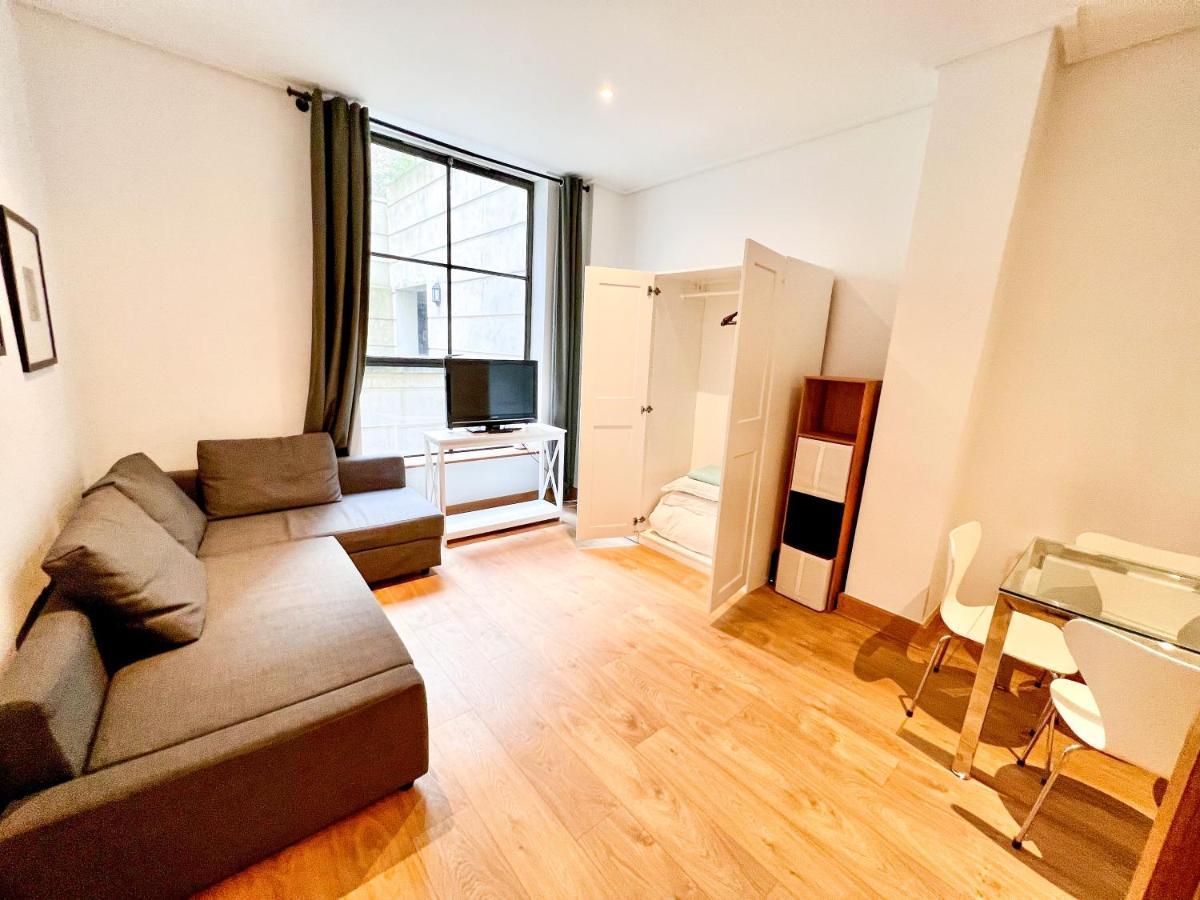 Superior Entire Apartment Between St Pauls Cathedral And Covent Garden London Kültér fotó