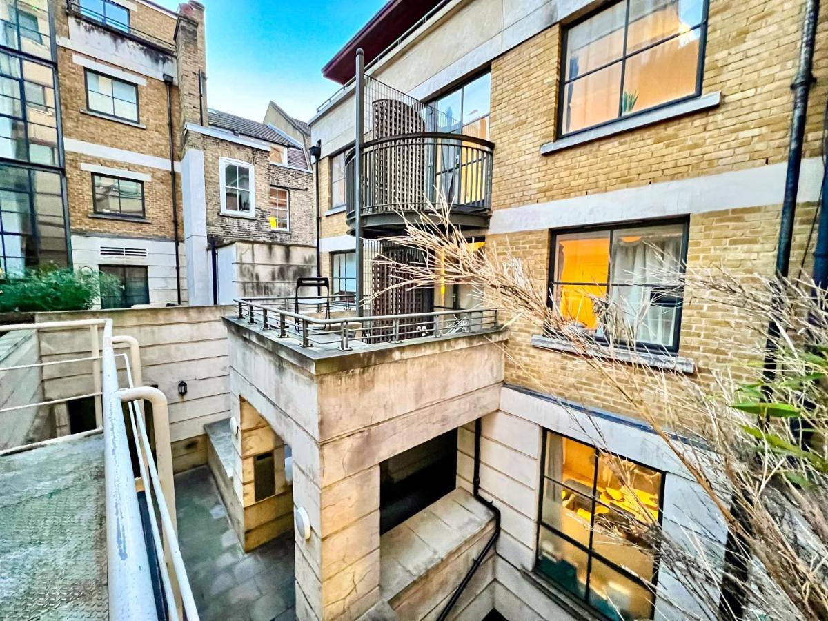 Superior Entire Apartment Between St Pauls Cathedral And Covent Garden London Kültér fotó